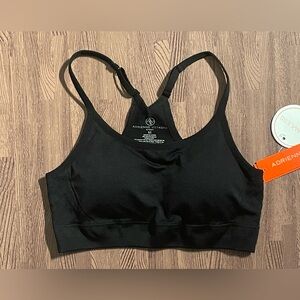 Adrienne Vittadini Sport *NWT* Seamless Sports Bra. Size M